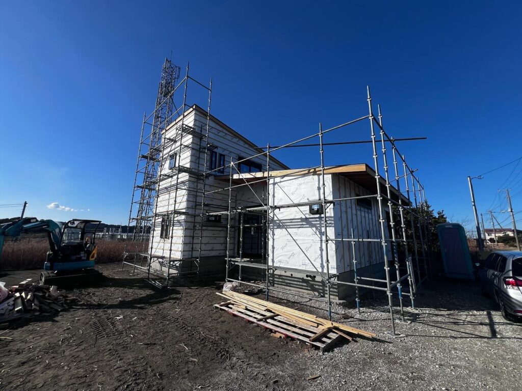 一宮町東浪見 住宅今回は一宮東浪見の住宅2階建ての配筋検査に行きました！配筋検査は建物を支えたりバランスを取るために必要なものが入ってるかちゃんとした位置にあるかとかを検査します！全てばっちりでした！このあとが楽しみです！⁡