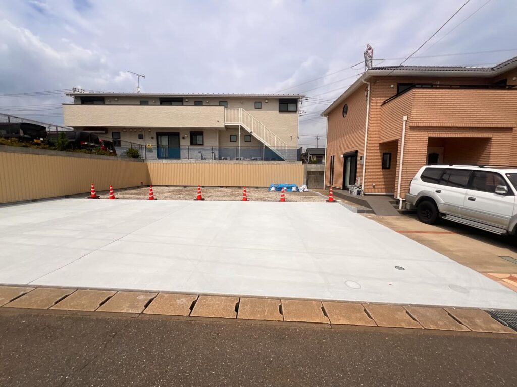 四街道市 倉庫新築工事今回は四街道市の住宅横に倉庫を建てたいということで設計・監理業務をさせていただきます！確認申請も終わりましたのでこれから着工になります！⁡