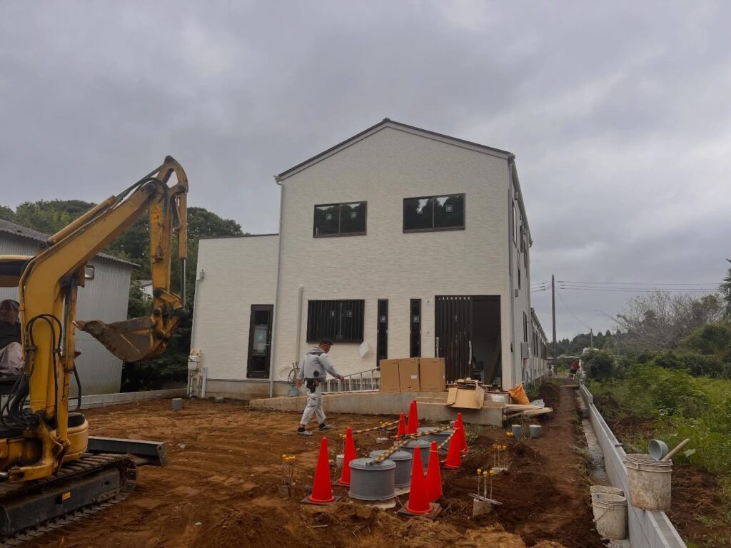 東金市 有料老人ホーム新築工事前載せさせていただいた物件で外壁工事まで終わりました！内装仕上げ中です！